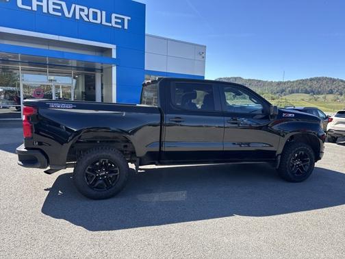2022 Chevrolet Silverado 1500 Custom Trail Boss