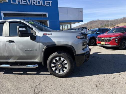 2025 Chevrolet Silverado 2500 Custom