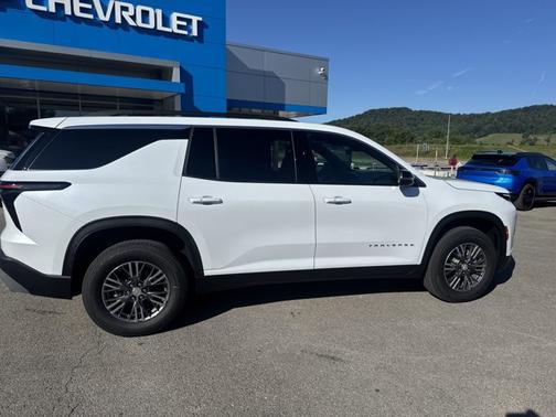 2026 Chevrolet Traverse AWD LT