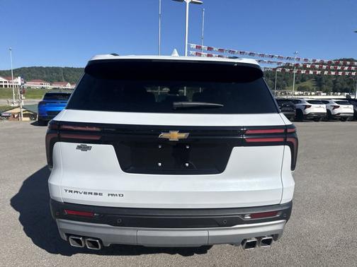 2026 Chevrolet Traverse AWD LT