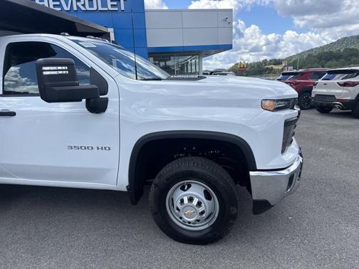 2025 Chevrolet Silverado 3500 Work Truck