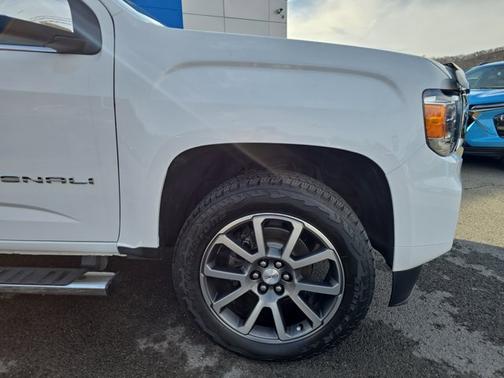 2022 GMC Canyon 4WD Denali
