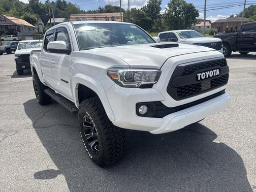 2020 Toyota Tacoma SR5