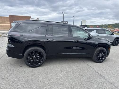 2025 Chevrolet Traverse AWD RS