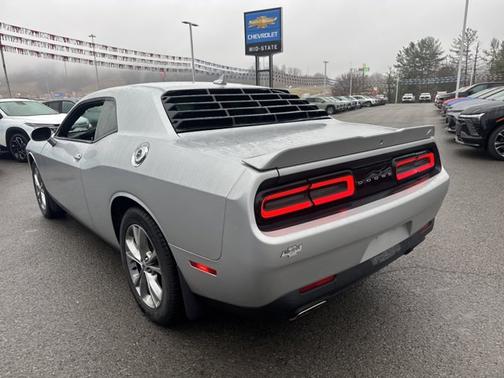 2021 Dodge Challenger SXT