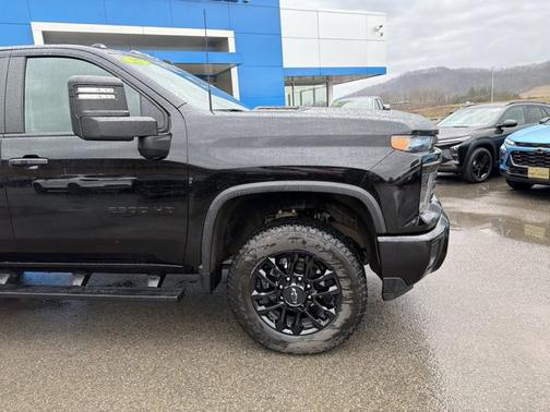 2025 Chevrolet Silverado 2500 Custom