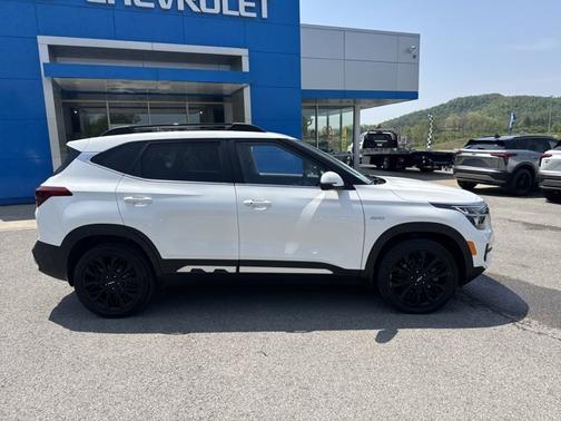 2022 Kia Seltos Nightfall
