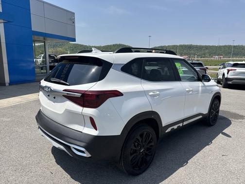 2022 Kia Seltos Nightfall