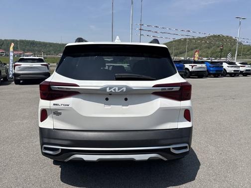 2022 Kia Seltos Nightfall