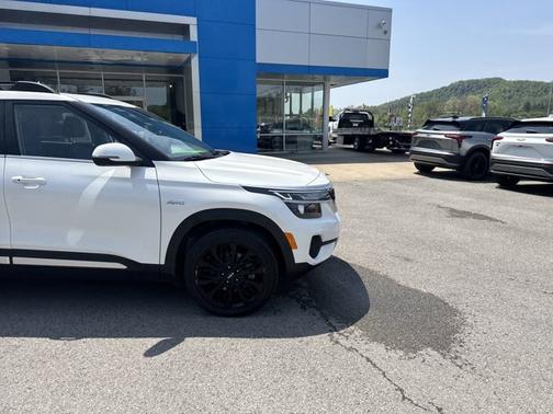2022 Kia Seltos Nightfall