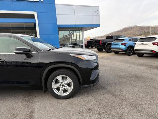 2020 Toyota Highlander L