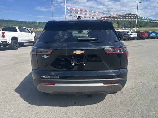 Mosaic Black Metallic 2026 Chevrolet Equinox AWD LT