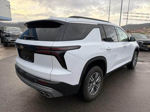 2026 Chevrolet Traverse AWD LT