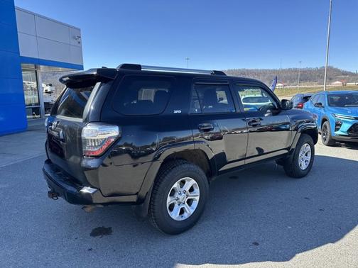 2021 Toyota 4Runner SR5
