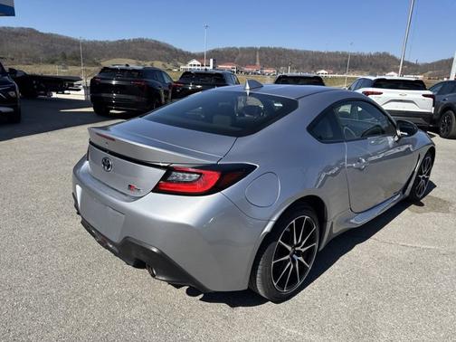 2023 Toyota GR86 2DR MT