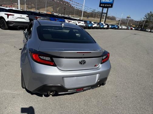 2023 Toyota GR86 2DR MT