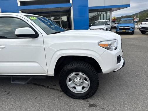 2023 Toyota Tacoma SR