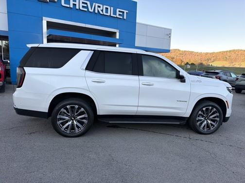 Iridescent Pearl Tricoat 2025 Chevrolet Tahoe High Country