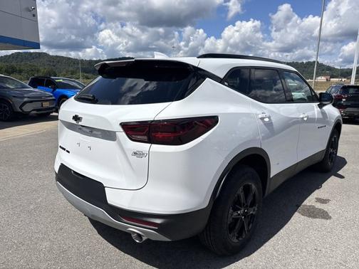 2025 Chevrolet Blazer LT