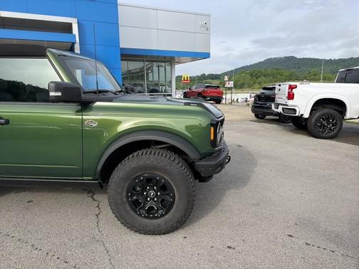 ERUPTION GREEN ME 2024 Ford Bronco Wildtrak