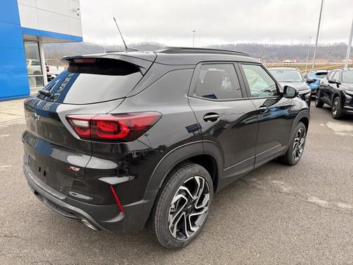 Mosaic Black Metallic 2026 Chevrolet Trailblazer RS