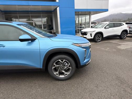 Marina Blue Metallic 2026 Chevrolet Trax LT