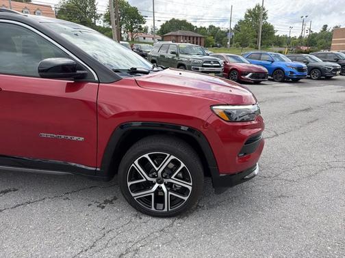 Red Hot Pearlcoat 2025 Jeep Compass Limited