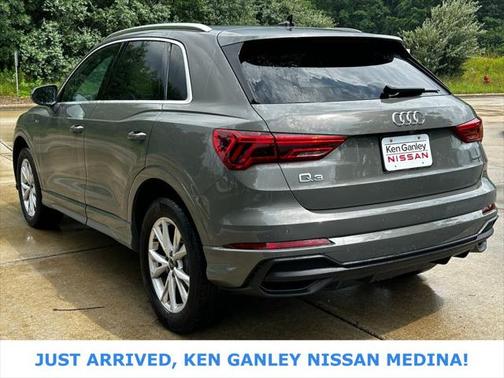 2024 Audi Q3 Premium 45 TFSI S line quattro Tiptronic