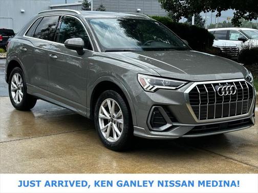 2024 Audi Q3 Premium 45 TFSI S line quattro Tiptronic