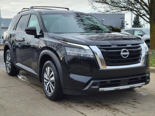 2025 Nissan Pathfinder SL 4WD