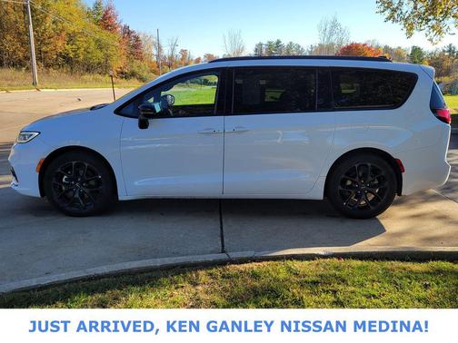 2025 Chrysler Pacifica Limited