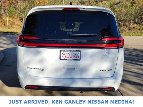 2025 Chrysler Pacifica Limited