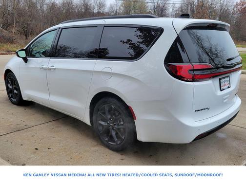 2025 Chrysler Pacifica Limited