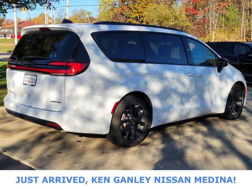 2025 Chrysler Pacifica Limited