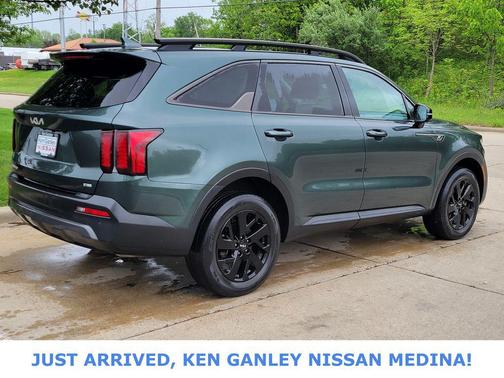 Aruba Green 2023 Kia Sorento S