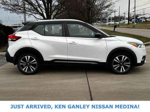 2019 Nissan Kicks SR