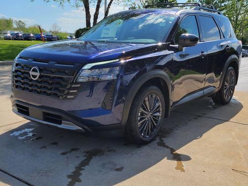 Deep Ocean Blue Pearl 2026 Nissan Pathfinder SL