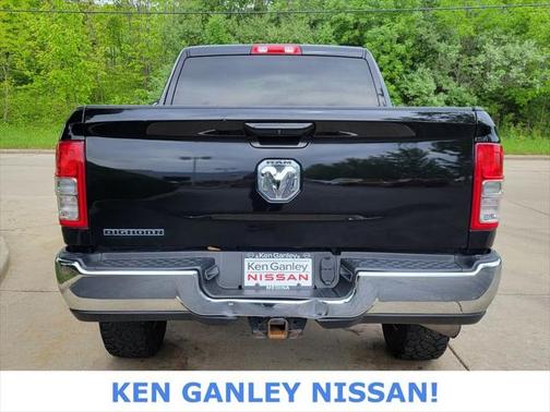 2021 RAM 2500 Big Horn Crew Cab 4x4 6'4' Box