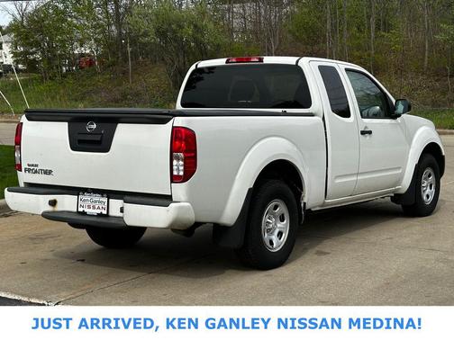 Glacier White 2018 Nissan Frontier S