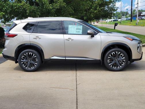 2025 Nissan Rogue Platinum