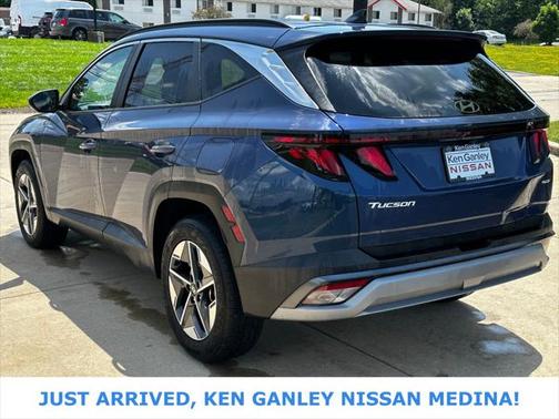 2025 Hyundai TUCSON SEL