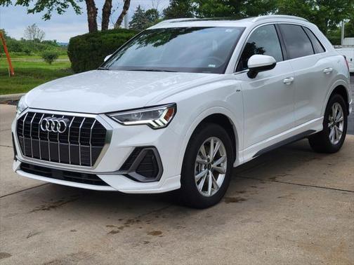 2024 Audi Q3 Premium 45 TFSI S line quattro Tiptronic