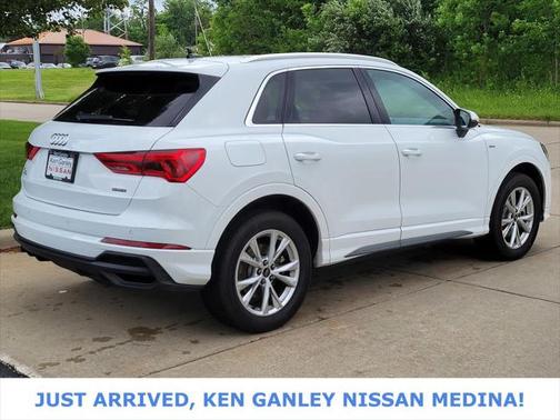 2024 Audi Q3 Premium 45 TFSI S line quattro Tiptronic