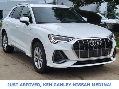 2024 Audi Q3 Premium 45 TFSI S line quattro Tiptronic