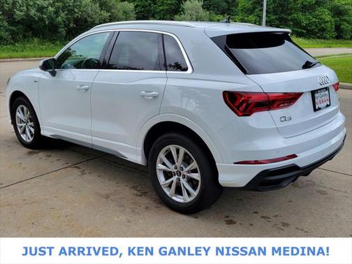 2024 Audi Q3 Premium 45 TFSI S line quattro Tiptronic