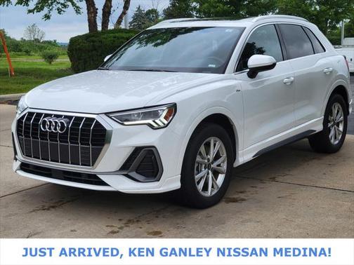 2024 Audi Q3 Premium 45 TFSI S line quattro Tiptronic