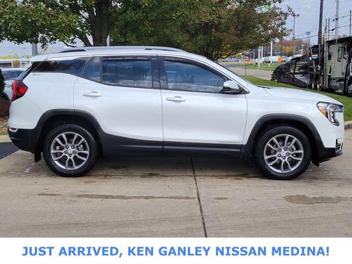2022 GMC Terrain SLT