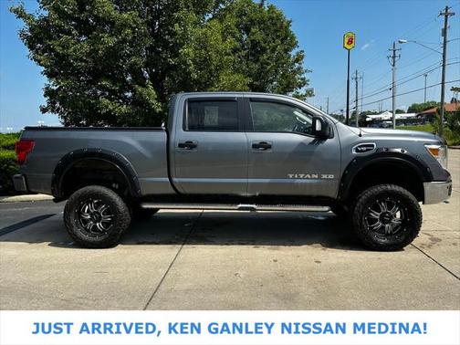 2018 Nissan Titan XD SV