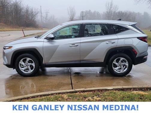 2024 Hyundai TUCSON SE