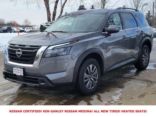 2025 Nissan Pathfinder SV 4WD